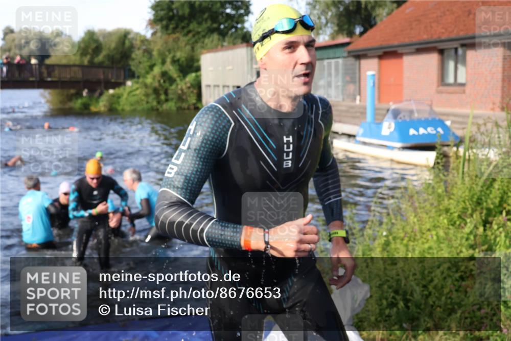 31.08.2025 - Elbe Triathlon Hamburg Luisa Fischer http://msf.ph/oto/8676653 31.08.2025 09:09:57 Schwimmen 459, 481, 589, 646 meine-sportfotos.de