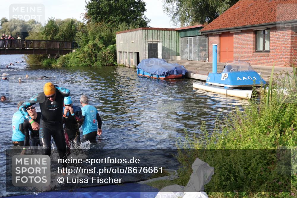 31.08.2025 - Elbe Triathlon Hamburg Luisa Fischer http://msf.ph/oto/8676661 31.08.2025 09:09:58 Schwimmen 459, 481, 589, 646 meine-sportfotos.de