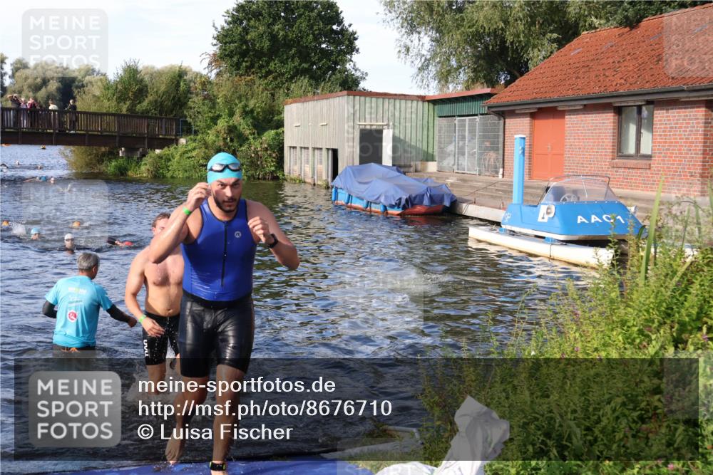 31.08.2025 - Elbe Triathlon Hamburg Luisa Fischer http://msf.ph/oto/8676710 31.08.2025 09:10:14 Schwimmen 432, 473, 478, 658 meine-sportfotos.de