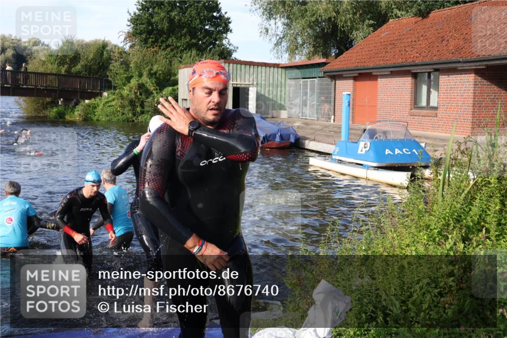 31.08.2025 - Elbe Triathlon Hamburg Luisa Fischer http://msf.ph/oto/8676740 31.08.2025 09:10:33 Schwimmen 454, 499, 603, 655, 834 meine-sportfotos.de