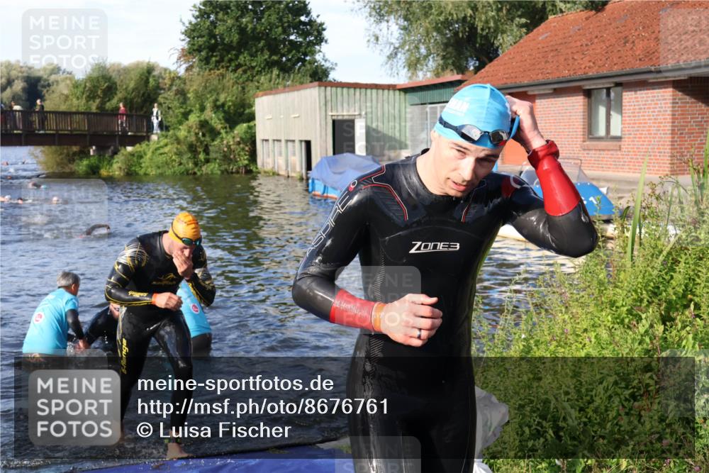 31.08.2025 - Elbe Triathlon Hamburg Luisa Fischer http://msf.ph/oto/8676761 31.08.2025 09:10:36 Schwimmen 454, 499, 603, 655, 834 meine-sportfotos.de