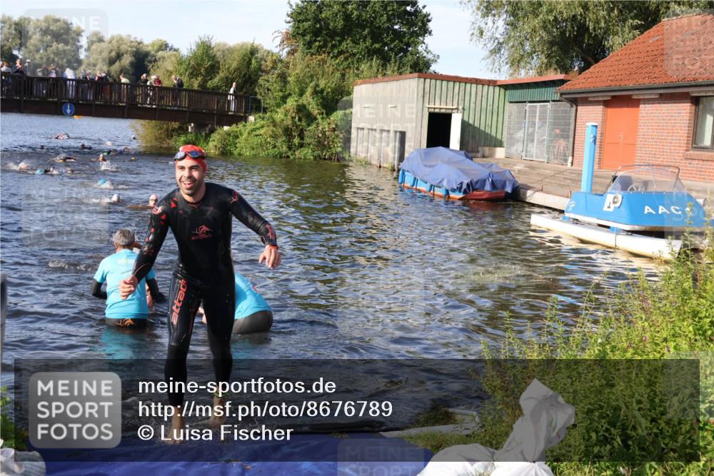 31.08.2025 - Elbe Triathlon Hamburg Luisa Fischer http://msf.ph/oto/8676789 31.08.2025 09:10:55 Schwimmen 428, 595, 648 meine-sportfotos.de
