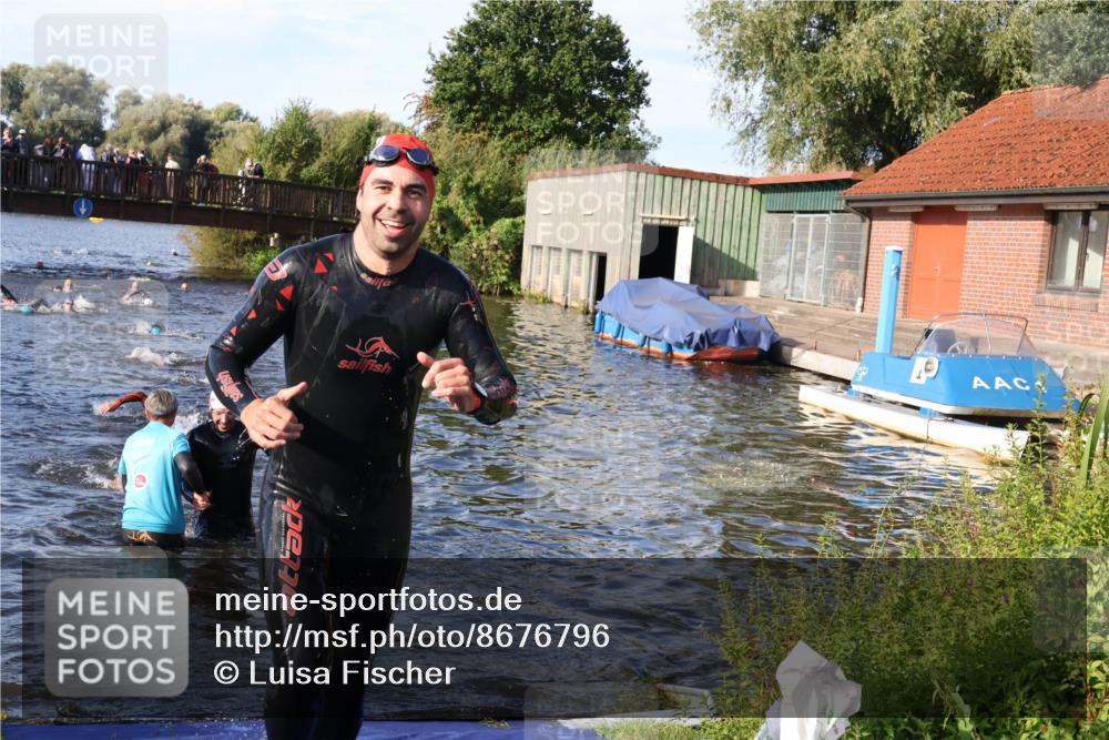 31.08.2025 - Elbe Triathlon Hamburg Luisa Fischer http://msf.ph/oto/8676796 31.08.2025 09:10:57 Schwimmen 428, 595, 648 meine-sportfotos.de