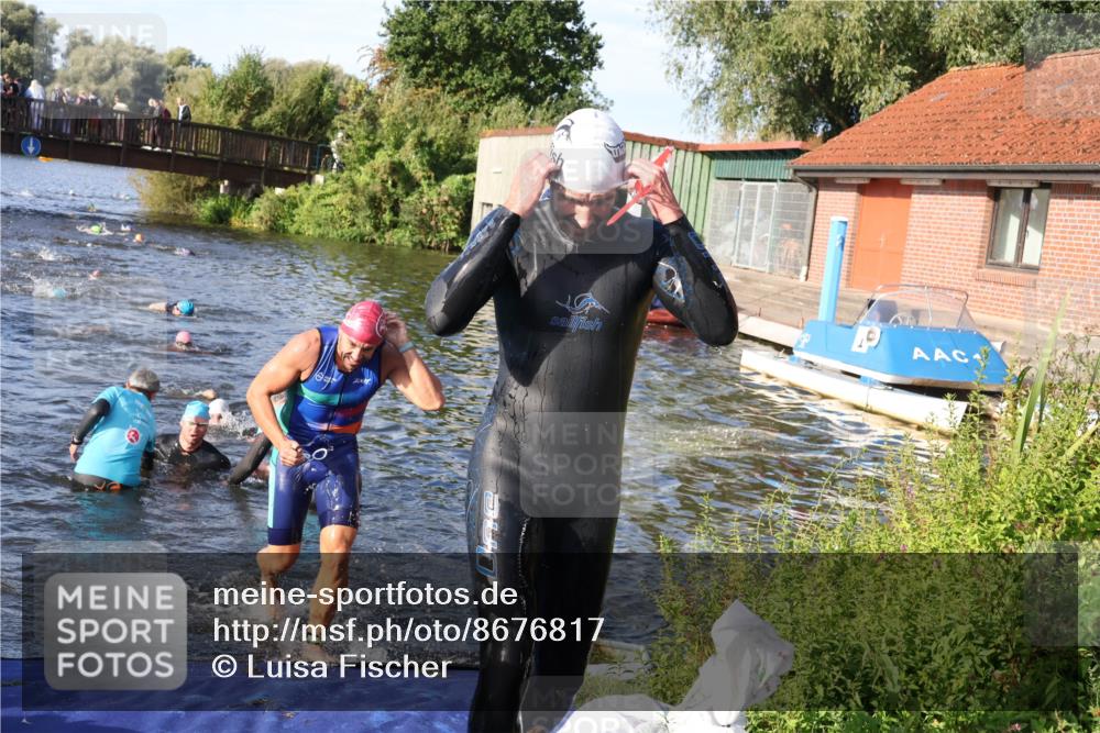 31.08.2025 - Elbe Triathlon Hamburg Luisa Fischer http://msf.ph/oto/8676817 31.08.2025 09:11:04 Schwimmen 428, 557, 574, 648 meine-sportfotos.de