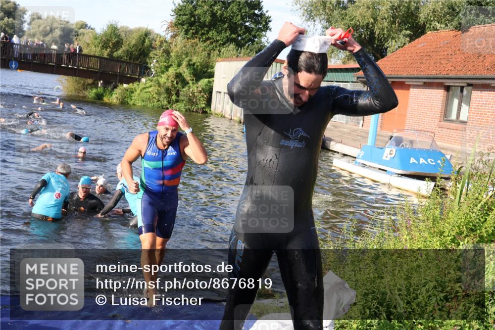 31.08.2025 - Elbe Triathlon Hamburg Luisa Fischer http://msf.ph/oto/8676819 31.08.2025 09:11:04 Schwimmen 428, 557, 574, 648 meine-sportfotos.de