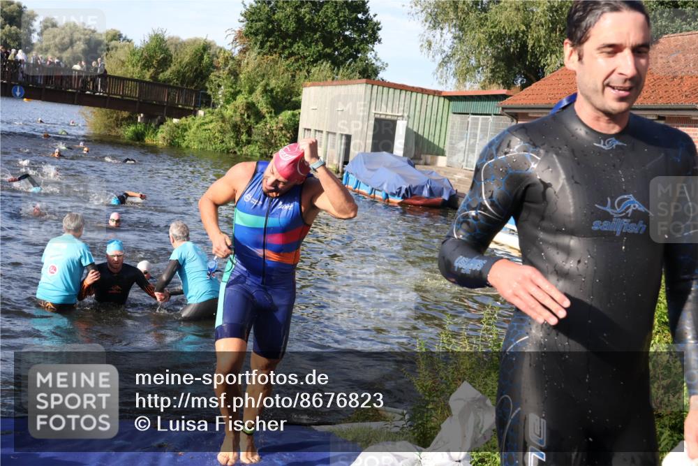 31.08.2025 - Elbe Triathlon Hamburg Luisa Fischer http://msf.ph/oto/8676823 31.08.2025 09:11:05 Schwimmen 428, 557, 574, 648 meine-sportfotos.de