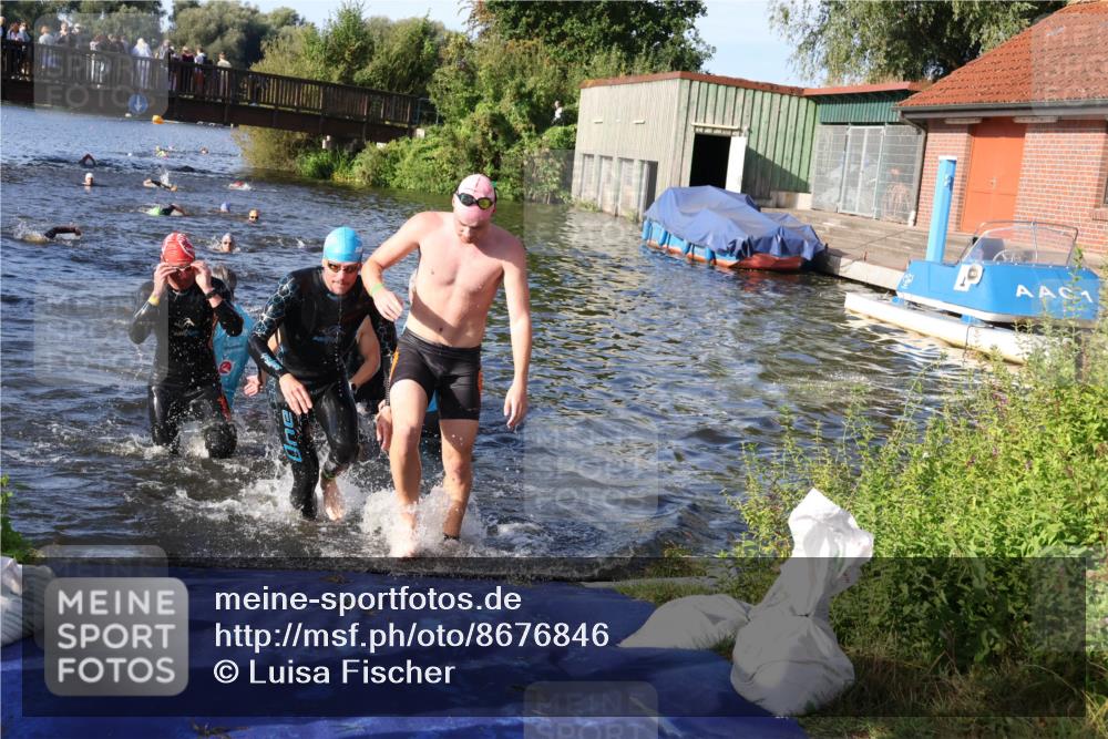 31.08.2025 - Elbe Triathlon Hamburg Luisa Fischer http://msf.ph/oto/8676846 31.08.2025 09:11:19 Schwimmen 400, 536, 576, 588, 694, 709 meine-sportfotos.de