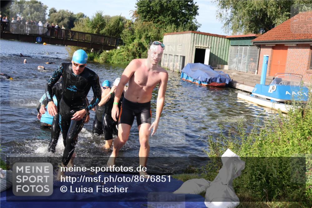 31.08.2025 - Elbe Triathlon Hamburg Luisa Fischer http://msf.ph/oto/8676851 31.08.2025 09:11:20 Schwimmen 400, 536, 576, 588, 694, 709 meine-sportfotos.de