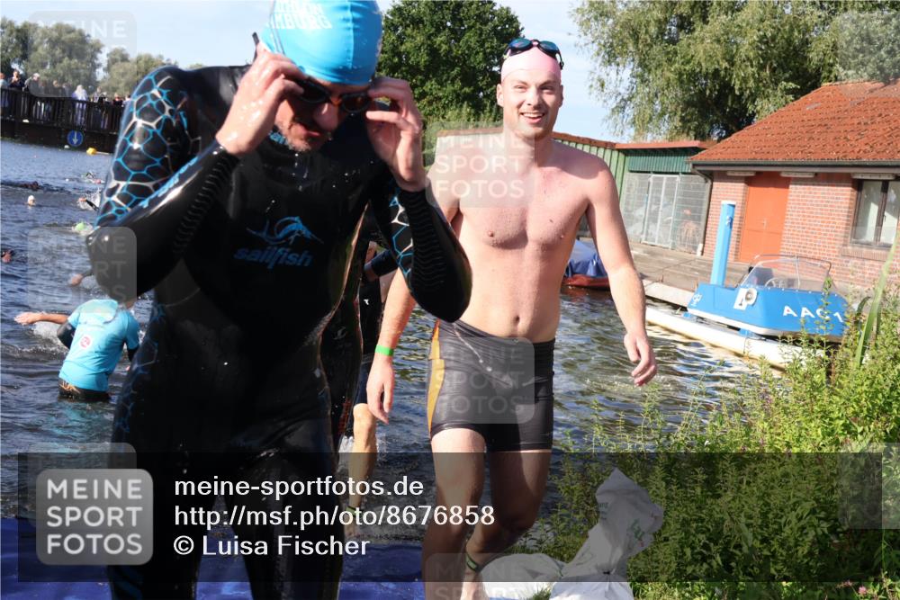 31.08.2025 - Elbe Triathlon Hamburg Luisa Fischer http://msf.ph/oto/8676858 31.08.2025 09:11:22 Schwimmen 400, 536, 576, 588, 694, 709 meine-sportfotos.de