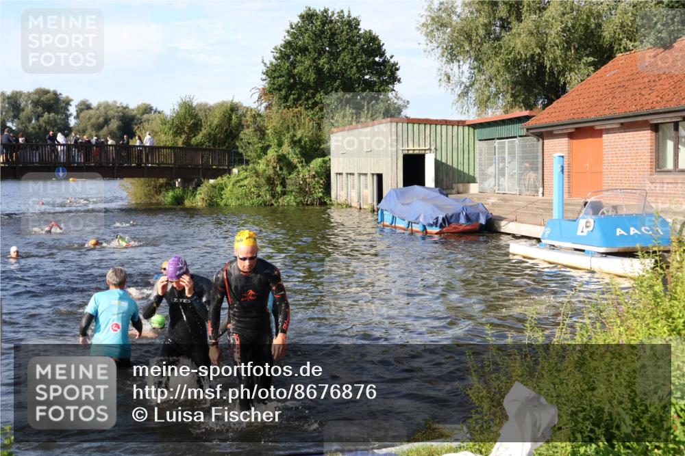 31.08.2025 - Elbe Triathlon Hamburg Luisa Fischer http://msf.ph/oto/8676876 31.08.2025 09:11:40 Schwimmen 575, 614, 616, 652, 656 meine-sportfotos.de
