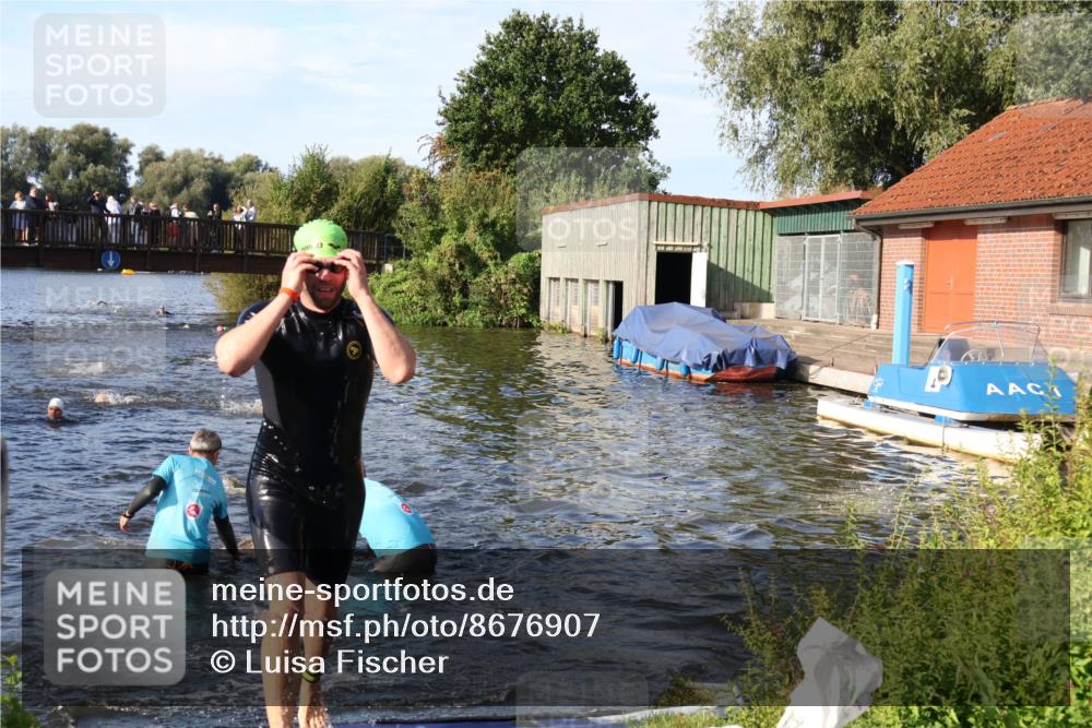 31.08.2025 - Elbe Triathlon Hamburg Luisa Fischer http://msf.ph/oto/8676907 31.08.2025 09:11:46 Schwimmen 616, 653, 656 meine-sportfotos.de