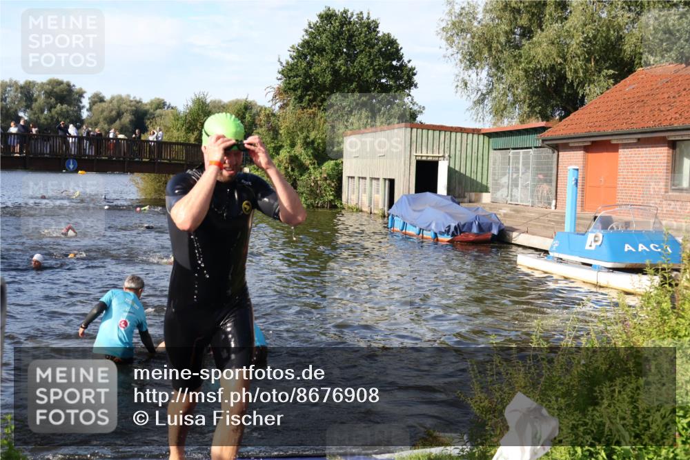 31.08.2025 - Elbe Triathlon Hamburg Luisa Fischer http://msf.ph/oto/8676908 31.08.2025 09:11:47 Schwimmen 438, 616, 653 meine-sportfotos.de