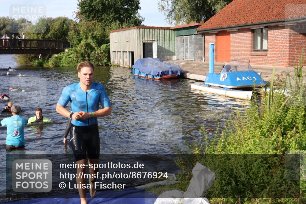 31.08.2025 - Elbe Triathlon Hamburg Luisa Fischer http://msf.ph/oto/8676924 31.08.2025 09:11:57 Schwimmen 438, 477, 568 meine-sportfotos.de