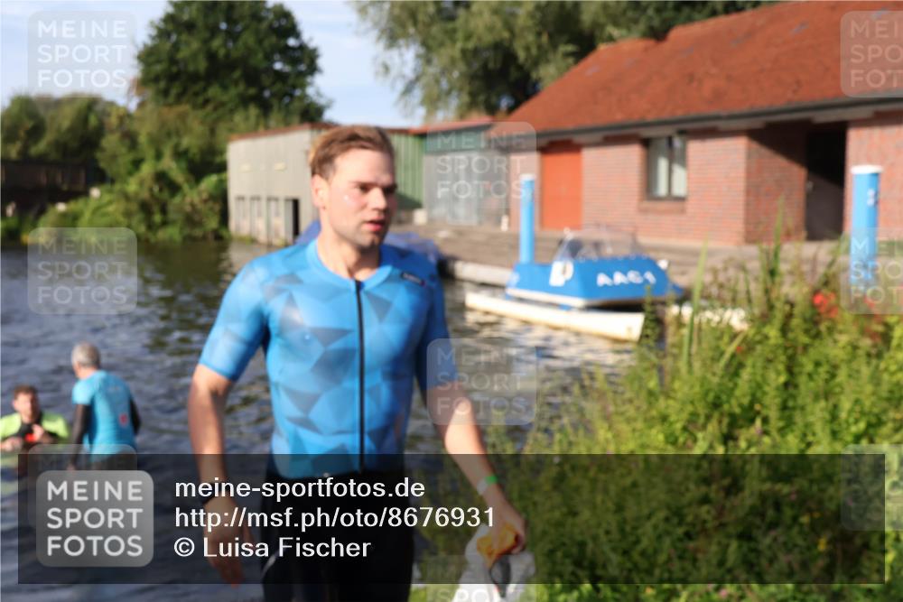 31.08.2025 - Elbe Triathlon Hamburg Luisa Fischer http://msf.ph/oto/8676931 31.08.2025 09:11:58 Schwimmen 438, 477, 568 meine-sportfotos.de