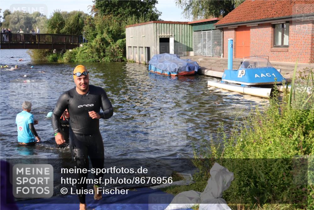 31.08.2025 - Elbe Triathlon Hamburg Luisa Fischer http://msf.ph/oto/8676956 31.08.2025 09:12:10 Schwimmen 525, 626, 639 meine-sportfotos.de
