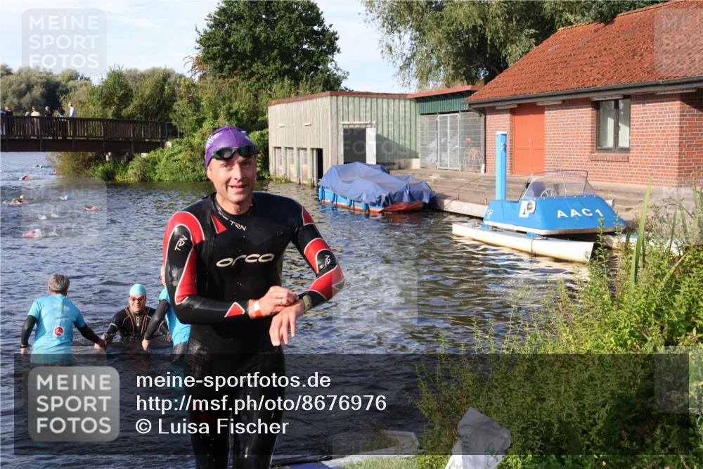 31.08.2025 - Elbe Triathlon Hamburg Luisa Fischer http://msf.ph/oto/8676976 31.08.2025 09:12:14 Schwimmen 525, 626, 639 meine-sportfotos.de