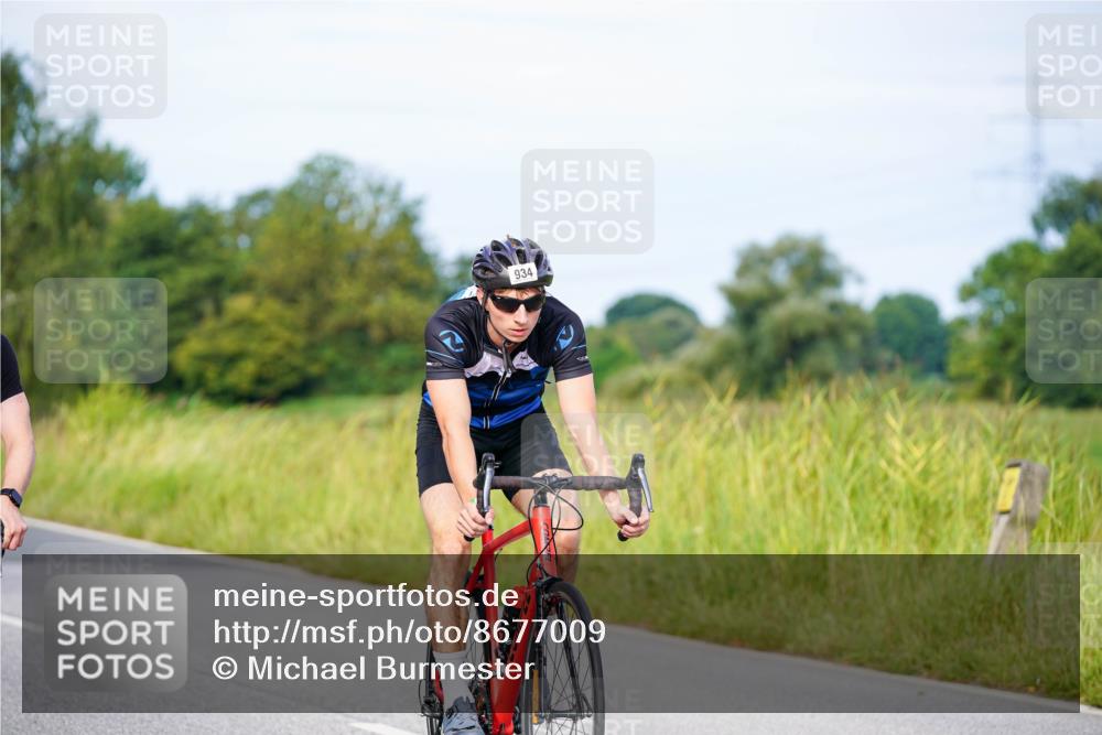 31.08.2025 - Elbe Triathlon Hamburg Michael Burmester http://msf.ph/oto/8677009 31.08.2025 10:26:32 Radfahren 785, 934, 951, 980 meine-sportfotos.de