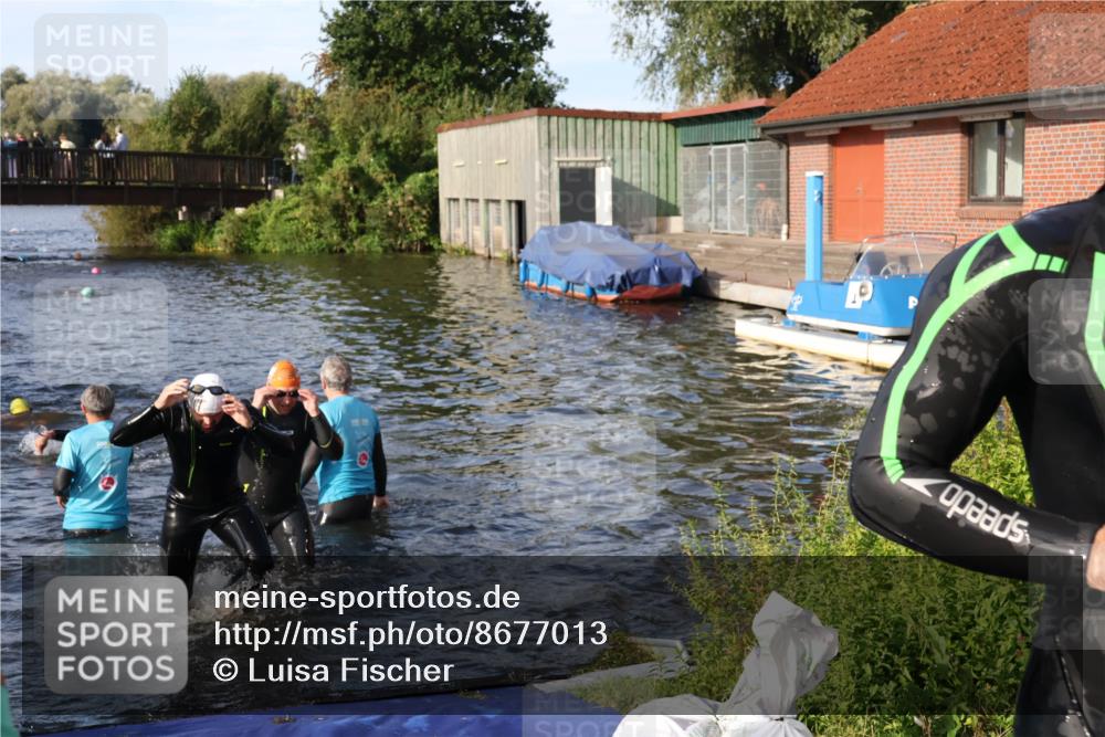 31.08.2025 - Elbe Triathlon Hamburg Luisa Fischer http://msf.ph/oto/8677013 31.08.2025 09:12:48 Schwimmen 461, 566, 642, 643 meine-sportfotos.de