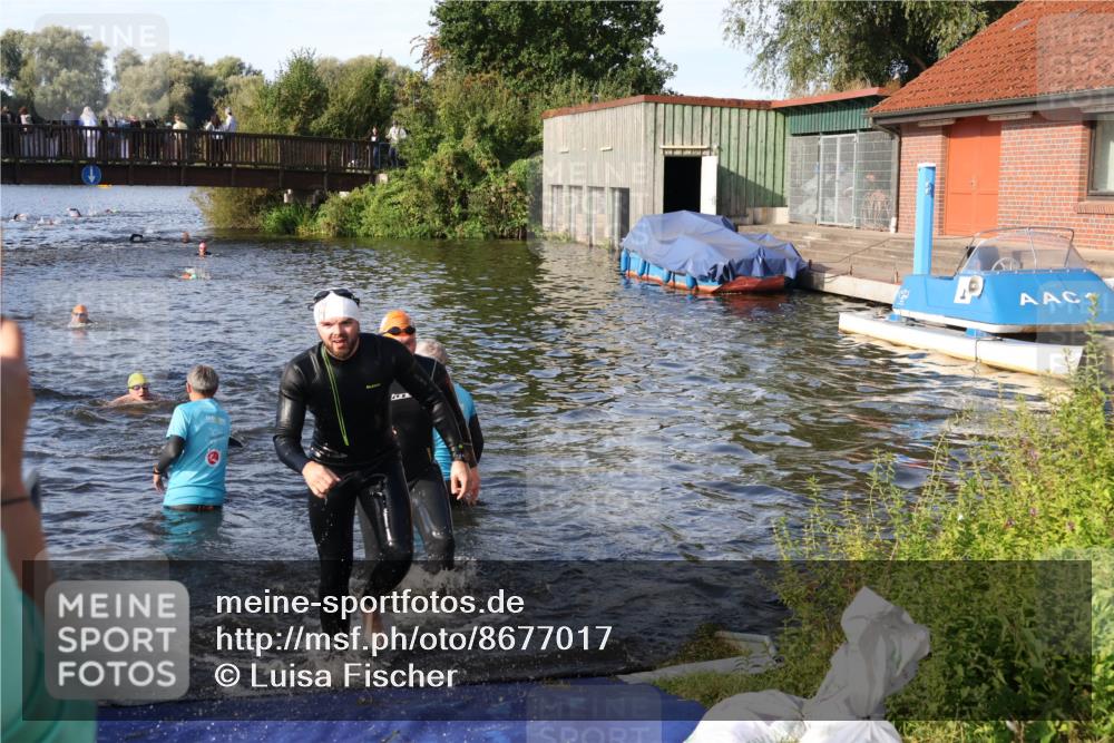 31.08.2025 - Elbe Triathlon Hamburg Luisa Fischer http://msf.ph/oto/8677017 31.08.2025 09:12:49 Schwimmen 461, 566, 627, 642, 643 meine-sportfotos.de