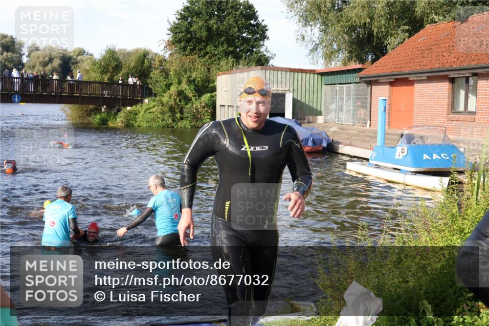 31.08.2025 - Elbe Triathlon Hamburg Luisa Fischer http://msf.ph/oto/8677032 31.08.2025 09:12:51 Schwimmen 461, 566, 615, 627, 642 meine-sportfotos.de