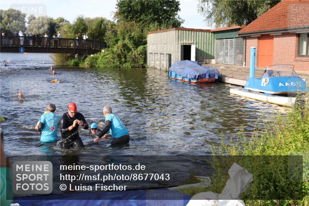 31.08.2025 - Elbe Triathlon Hamburg Luisa Fischer http://msf.ph/oto/8677043 31.08.2025 09:12:53 Schwimmen 461, 566, 615, 627, 642 meine-sportfotos.de