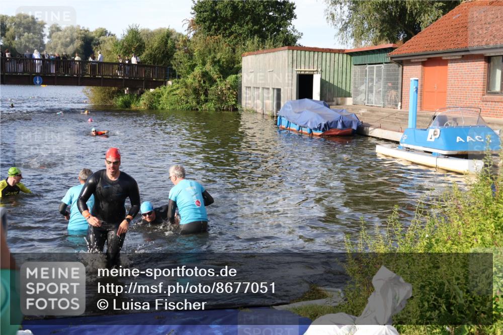 31.08.2025 - Elbe Triathlon Hamburg Luisa Fischer http://msf.ph/oto/8677051 31.08.2025 09:12:55 Schwimmen 566, 615, 623, 627, 642 meine-sportfotos.de