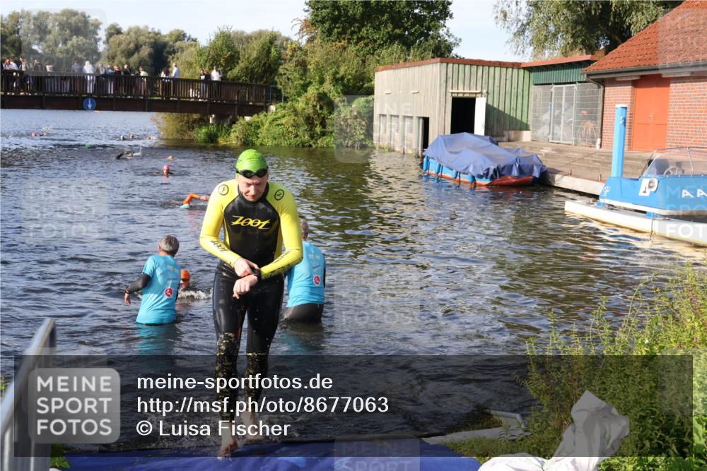 31.08.2025 - Elbe Triathlon Hamburg Luisa Fischer http://msf.ph/oto/8677063 31.08.2025 09:13:03 Schwimmen 579, 615, 623, 627 meine-sportfotos.de