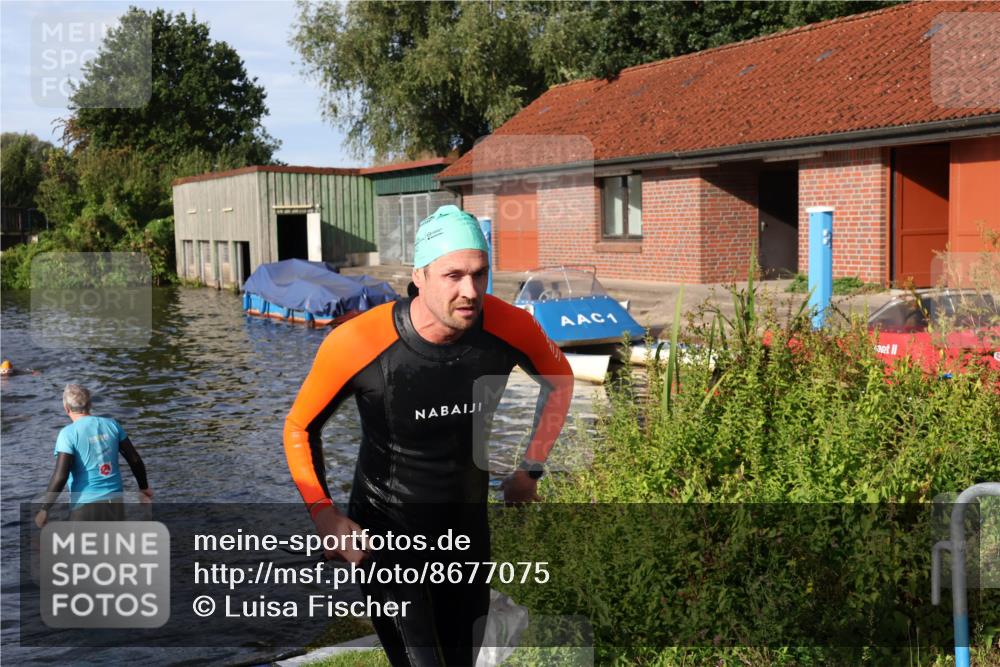 31.08.2025 - Elbe Triathlon Hamburg Luisa Fischer http://msf.ph/oto/8677075 31.08.2025 09:13:24 Schwimmen 650 meine-sportfotos.de