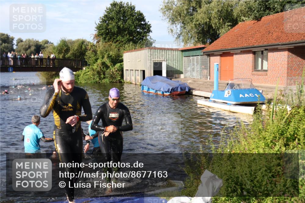 31.08.2025 - Elbe Triathlon Hamburg Luisa Fischer http://msf.ph/oto/8677163 31.08.2025 09:14:19 Schwimmen 597, 601, 638, 659 meine-sportfotos.de