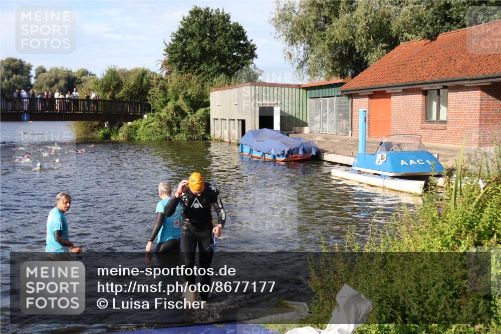 31.08.2025 - Elbe Triathlon Hamburg Luisa Fischer http://msf.ph/oto/8677177 31.08.2025 09:14:22 Schwimmen 597, 601, 638, 659 meine-sportfotos.de