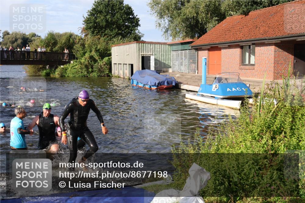 31.08.2025 - Elbe Triathlon Hamburg Luisa Fischer http://msf.ph/oto/8677198 31.08.2025 09:14:46 Schwimmen 629, 746 meine-sportfotos.de