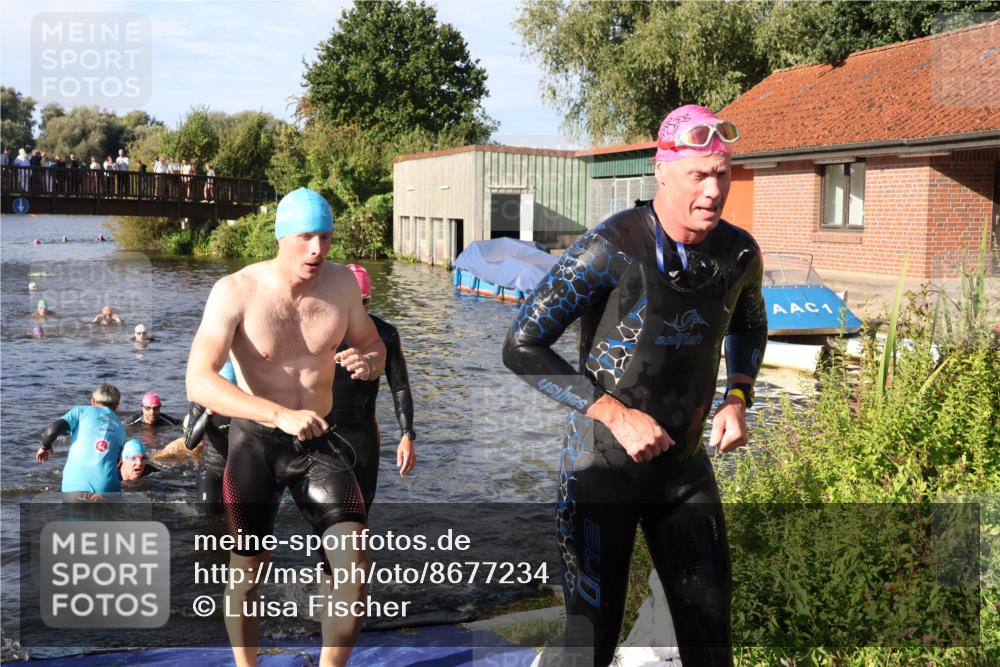 31.08.2025 - Elbe Triathlon Hamburg Luisa Fischer http://msf.ph/oto/8677234 31.08.2025 09:14:57 Schwimmen 427, 466, 605, 610, 715, 716, 724, 728 meine-sportfotos.de