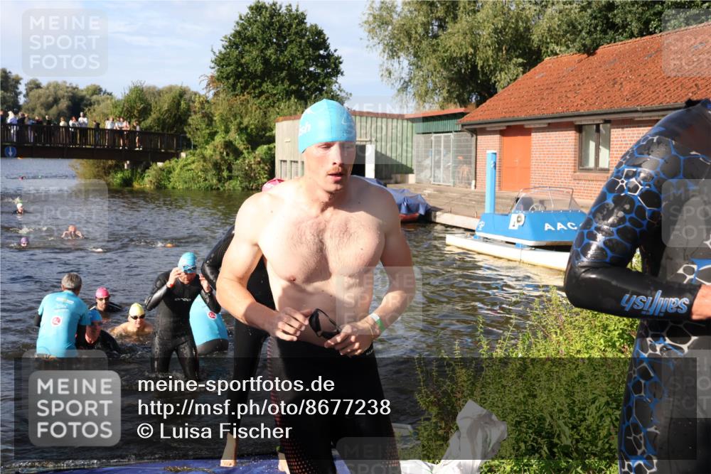 31.08.2025 - Elbe Triathlon Hamburg Luisa Fischer http://msf.ph/oto/8677238 31.08.2025 09:14:58 Schwimmen 427, 466, 605, 610, 715, 716, 724, 728 meine-sportfotos.de
