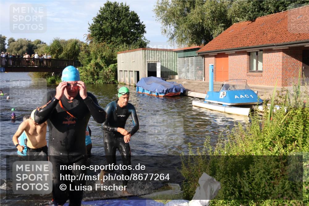 31.08.2025 - Elbe Triathlon Hamburg Luisa Fischer http://msf.ph/oto/8677264 31.08.2025 09:15:03 Schwimmen 466, 605, 610, 716, 728 meine-sportfotos.de