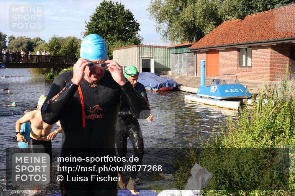 31.08.2025 - Elbe Triathlon Hamburg Luisa Fischer http://msf.ph/oto/8677268 31.08.2025 09:15:04 Schwimmen 466, 605, 610, 716, 728 meine-sportfotos.de