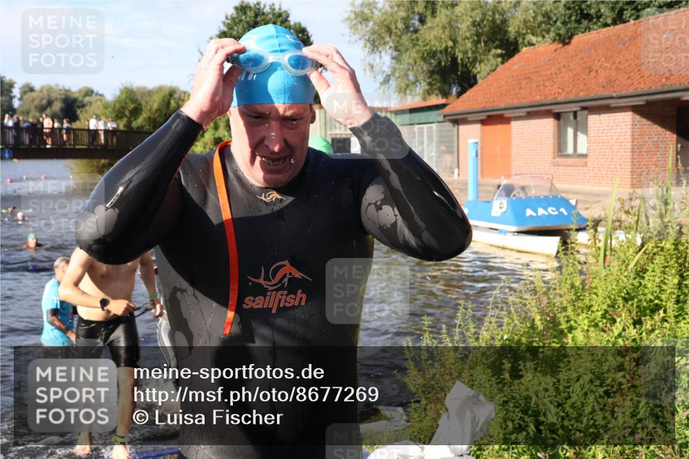 31.08.2025 - Elbe Triathlon Hamburg Luisa Fischer http://msf.ph/oto/8677269 31.08.2025 09:15:04 Schwimmen 466, 605, 610, 716, 728 meine-sportfotos.de