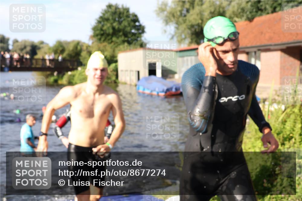 31.08.2025 - Elbe Triathlon Hamburg Luisa Fischer http://msf.ph/oto/8677274 31.08.2025 09:15:05 Schwimmen 466, 605, 610, 716, 728 meine-sportfotos.de