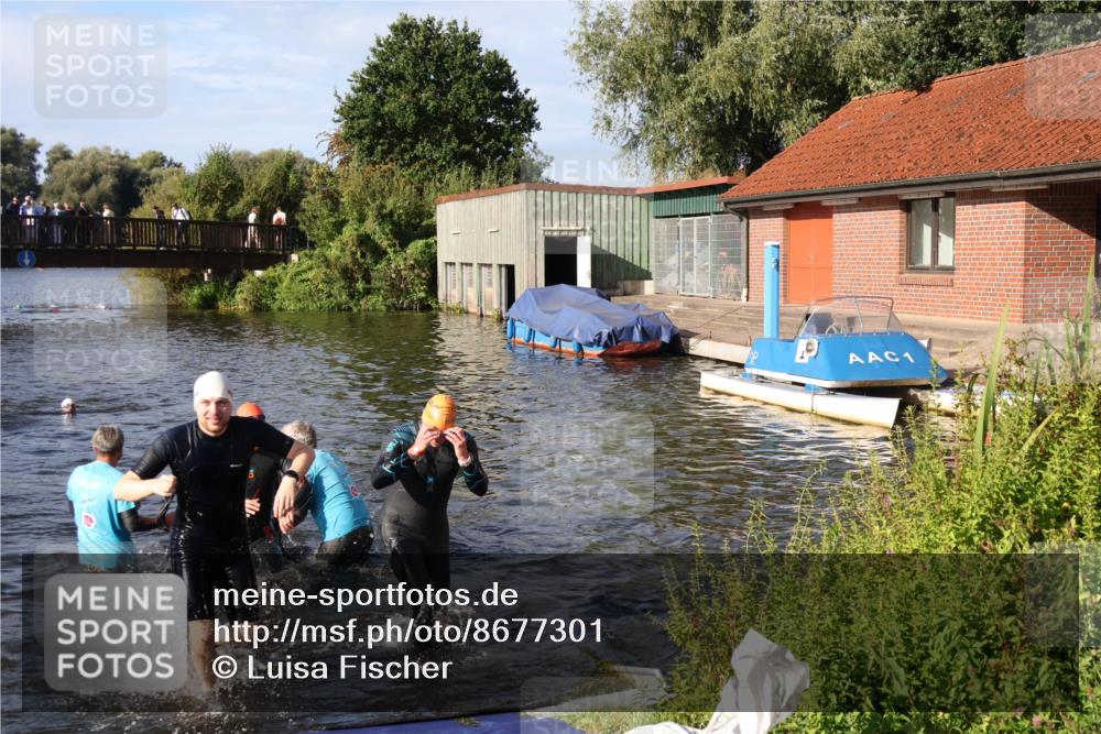 31.08.2025 - Elbe Triathlon Hamburg Luisa Fischer http://msf.ph/oto/8677301 31.08.2025 09:15:19 Schwimmen 419, 562, 567, 625, 660 meine-sportfotos.de