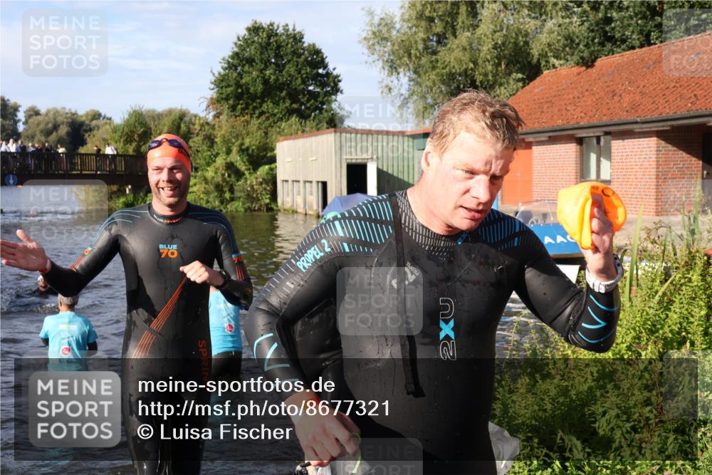 31.08.2025 - Elbe Triathlon Hamburg Luisa Fischer http://msf.ph/oto/8677321 31.08.2025 09:15:23 Schwimmen 419, 567, 625, 660, 725 meine-sportfotos.de