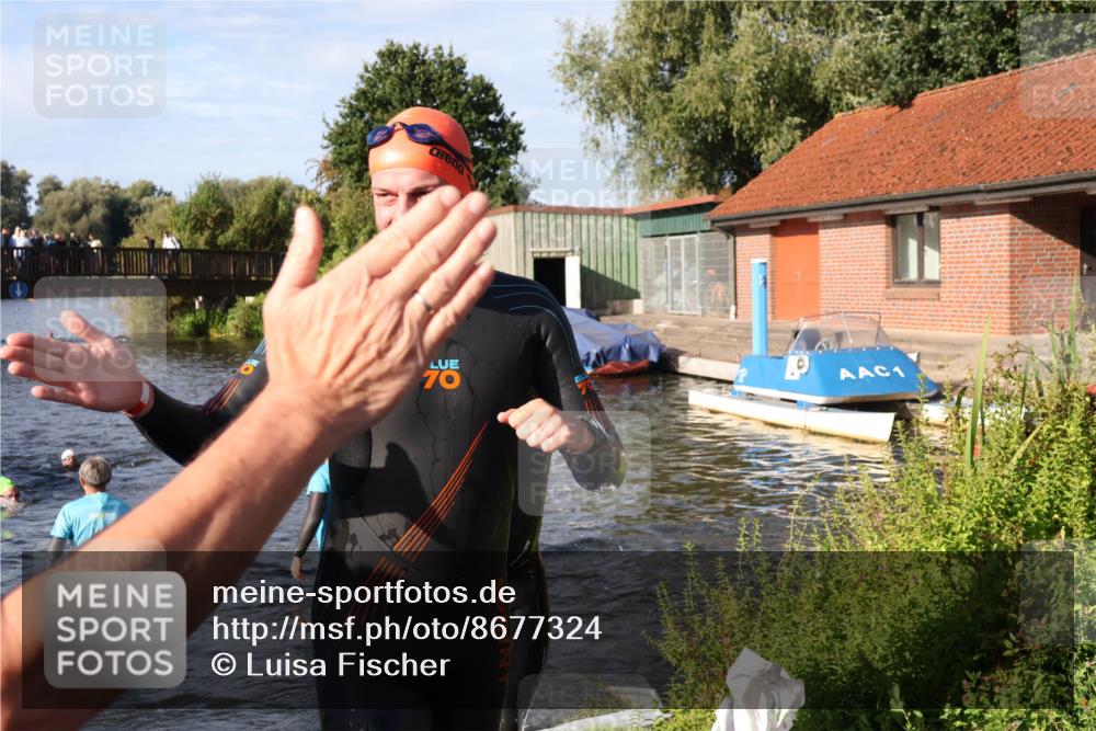 31.08.2025 - Elbe Triathlon Hamburg Luisa Fischer http://msf.ph/oto/8677324 31.08.2025 09:15:24 Schwimmen 419, 567, 625, 660, 725 meine-sportfotos.de