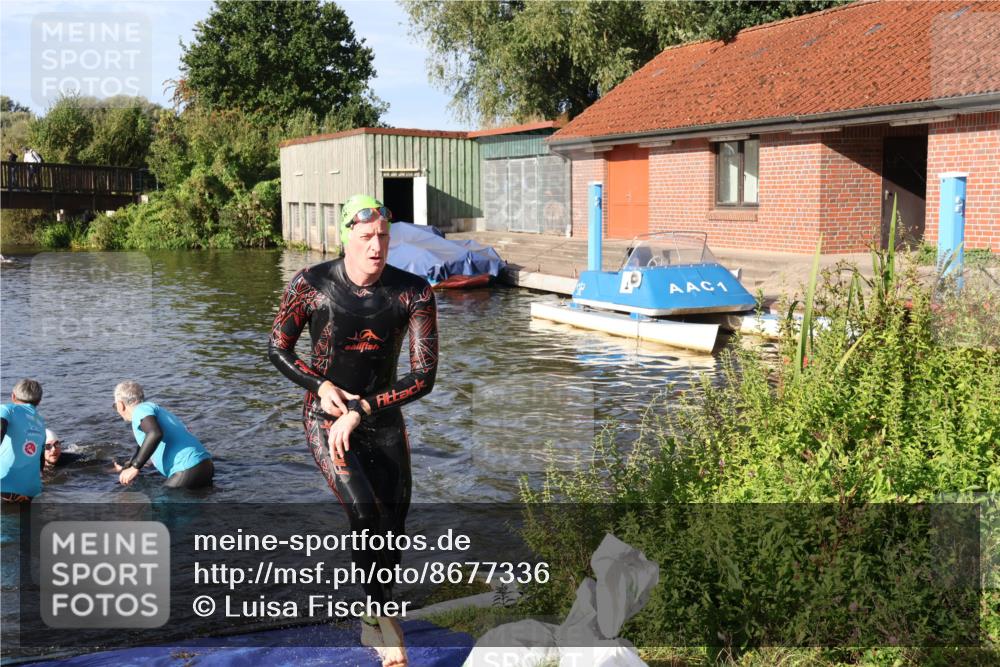 31.08.2025 - Elbe Triathlon Hamburg Luisa Fischer http://msf.ph/oto/8677336 31.08.2025 09:15:33 Schwimmen 486, 725 meine-sportfotos.de