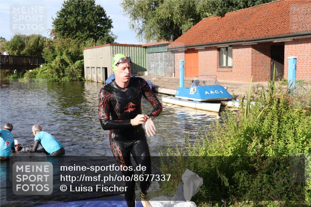 31.08.2025 - Elbe Triathlon Hamburg Luisa Fischer http://msf.ph/oto/8677337 31.08.2025 09:15:34 Schwimmen 486, 725 meine-sportfotos.de