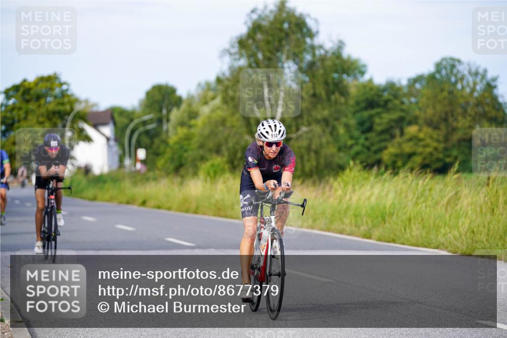 31.08.2025 - Elbe Triathlon Hamburg Michael Burmester http://msf.ph/oto/8677379 31.08.2025 10:28:41 Radfahren 701, 789, 852, 913, 991, 1123 meine-sportfotos.de