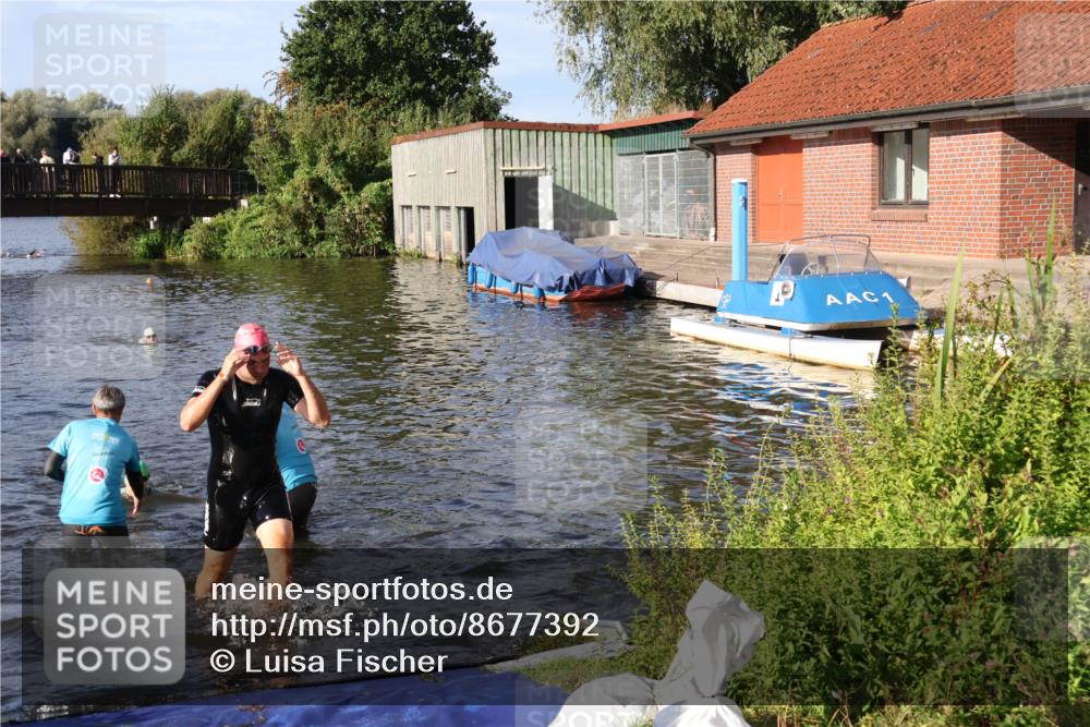31.08.2025 - Elbe Triathlon Hamburg Luisa Fischer http://msf.ph/oto/8677392 31.08.2025 09:16:35 Schwimmen 590, 599, 606 meine-sportfotos.de