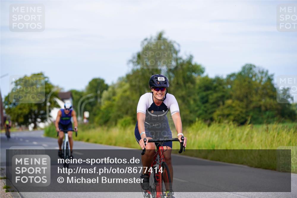 31.08.2025 - Elbe Triathlon Hamburg Michael Burmester http://msf.ph/oto/8677414 31.08.2025 10:28:47 Radfahren 701, 852, 991, 1219 meine-sportfotos.de