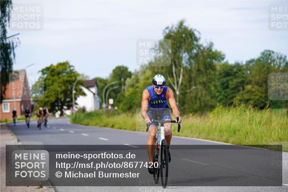 31.08.2025 - Elbe Triathlon Hamburg Michael Burmester http://msf.ph/oto/8677420 31.08.2025 10:28:48 Radfahren 701, 833, 852, 991, 1160, 1219 meine-sportfotos.de