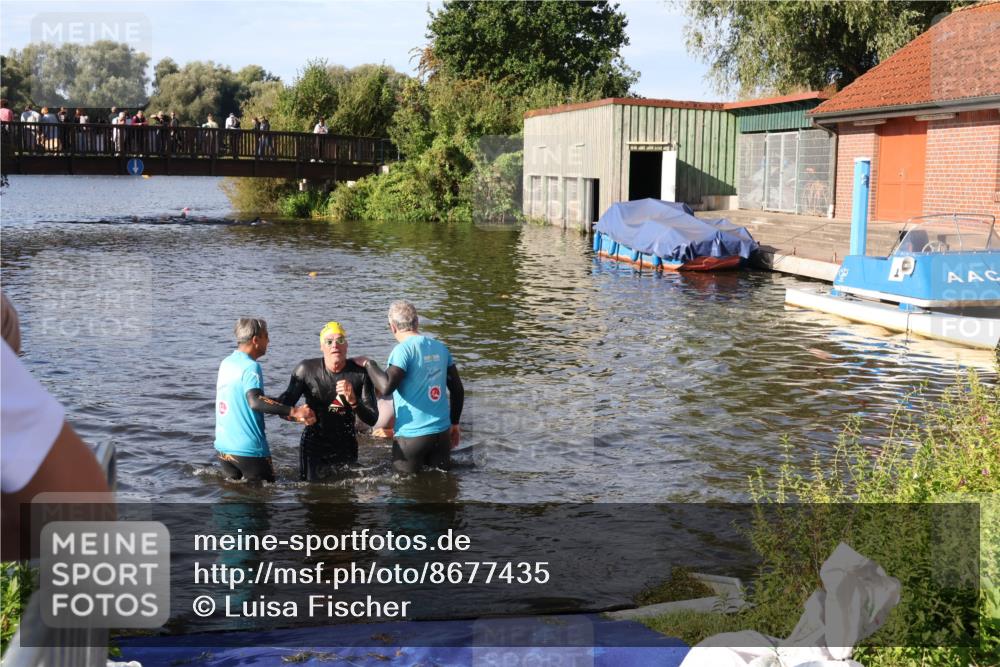 31.08.2025 - Elbe Triathlon Hamburg Luisa Fischer http://msf.ph/oto/8677435 31.08.2025 09:16:54 Schwimmen 569, 773 meine-sportfotos.de