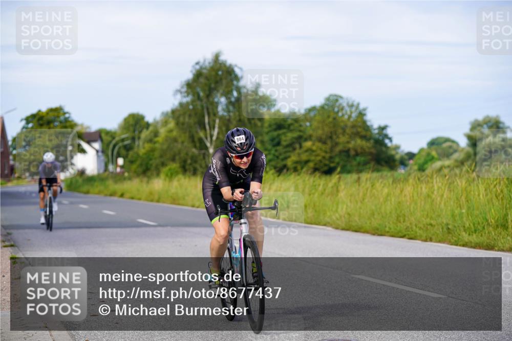 31.08.2025 - Elbe Triathlon Hamburg Michael Burmester http://msf.ph/oto/8677437 31.08.2025 10:28:56 Radfahren 833, 881, 884, 1160 meine-sportfotos.de