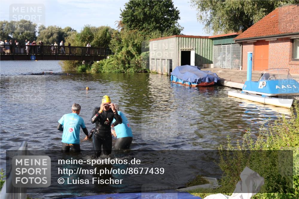 31.08.2025 - Elbe Triathlon Hamburg Luisa Fischer http://msf.ph/oto/8677439 31.08.2025 09:16:55 Schwimmen 569, 773 meine-sportfotos.de