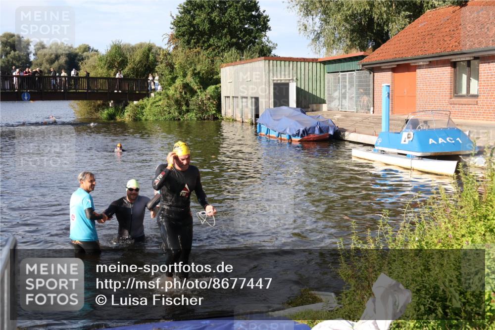 31.08.2025 - Elbe Triathlon Hamburg Luisa Fischer http://msf.ph/oto/8677447 31.08.2025 09:16:57 Schwimmen 569, 773 meine-sportfotos.de
